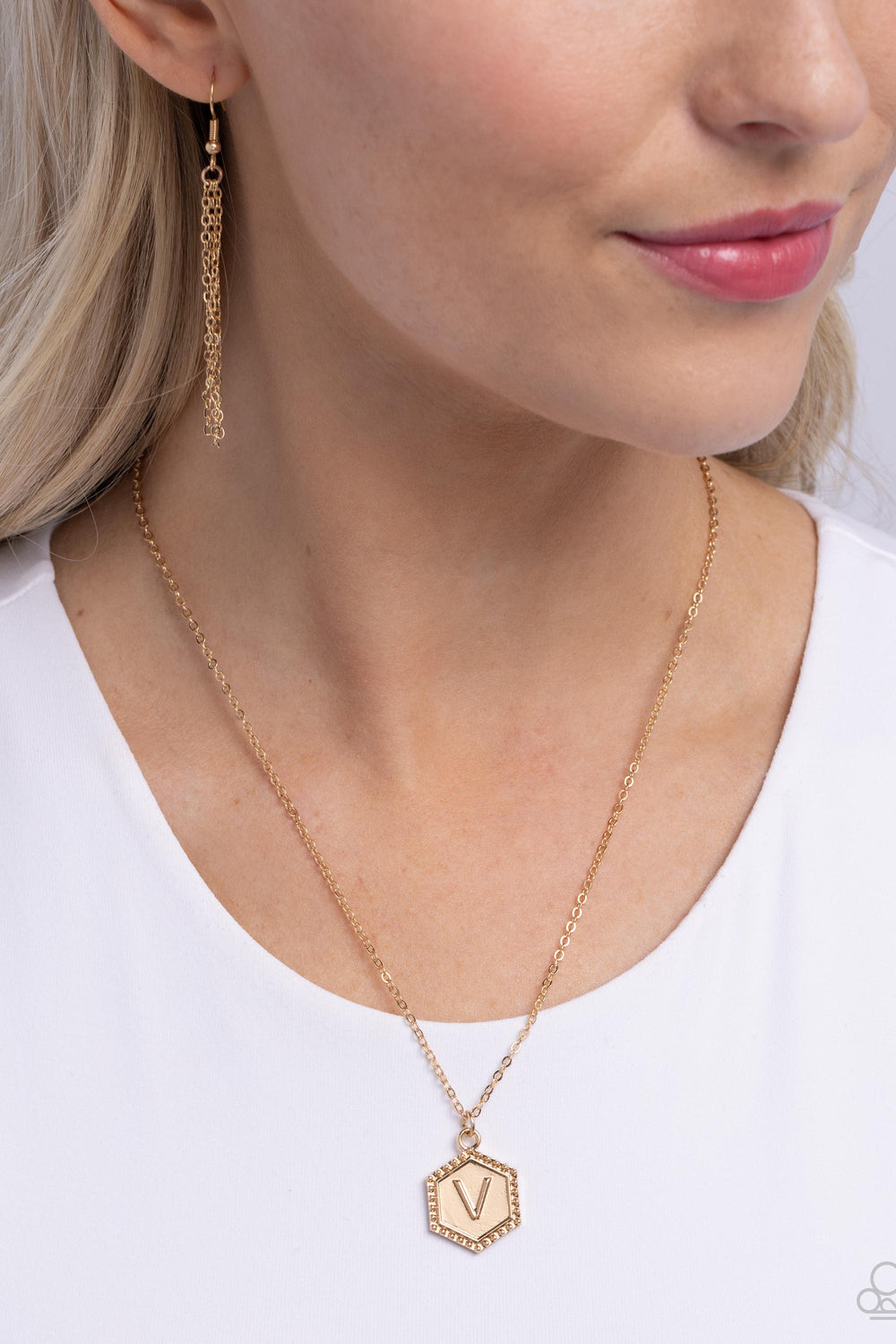 Emblematic Elegance - Gold - V