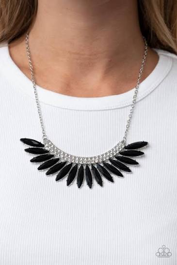 Flauntable Flamboyance - black