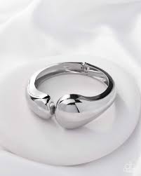 Stunning Sculpture - Silver