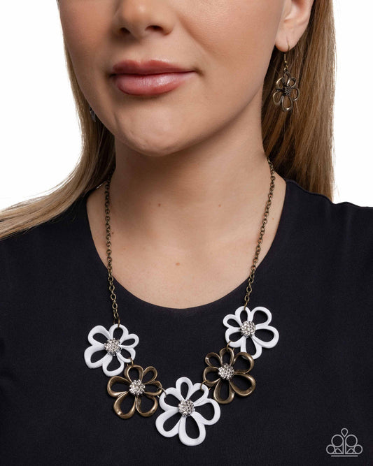 Beau Bouquet - brass